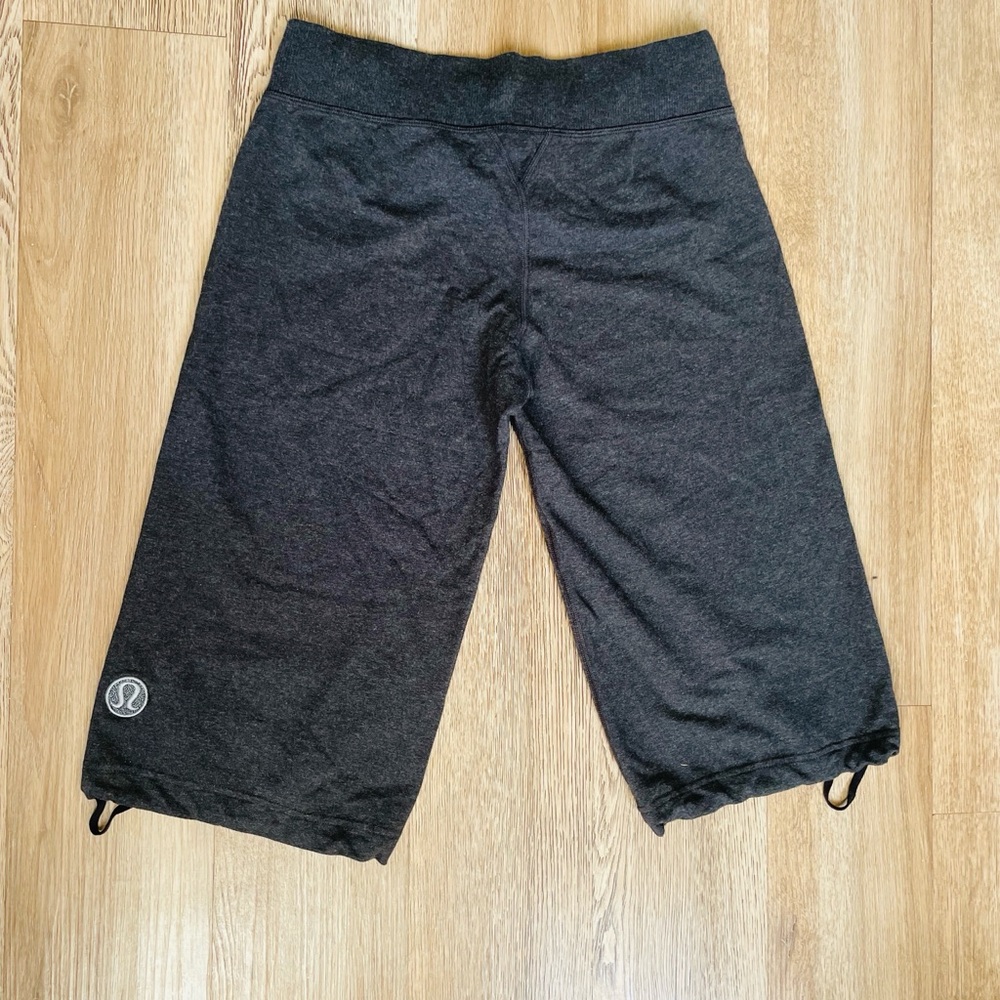 Lululemon Clam digger Crops Capri Deep Coal Size 8